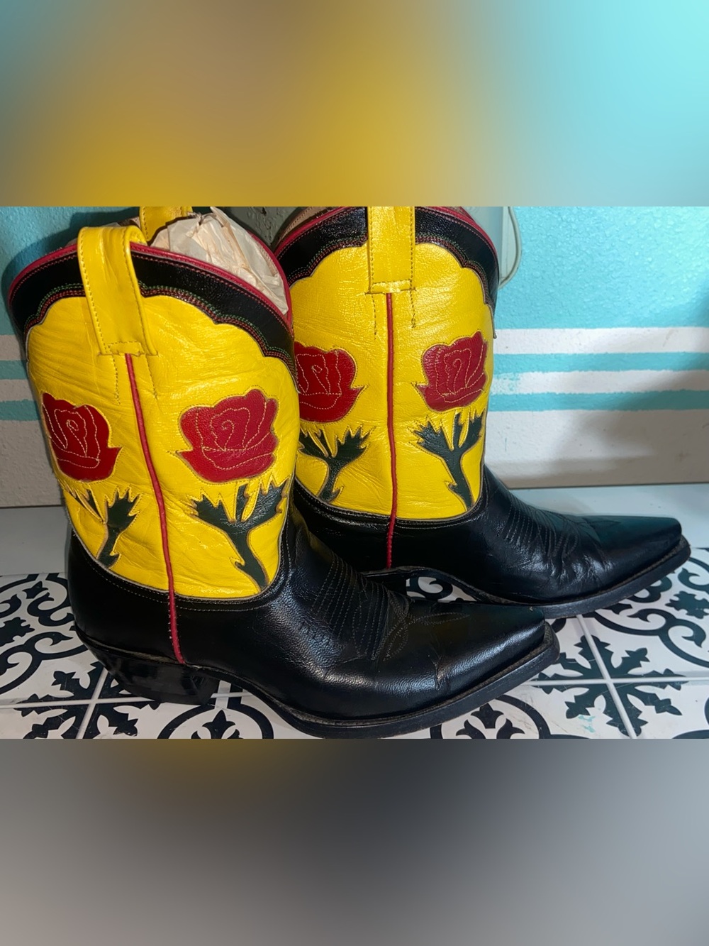 VINTAGE HANDMADE CUSTOM CHAMPION ATTITUDES COWGIRL BOOTS